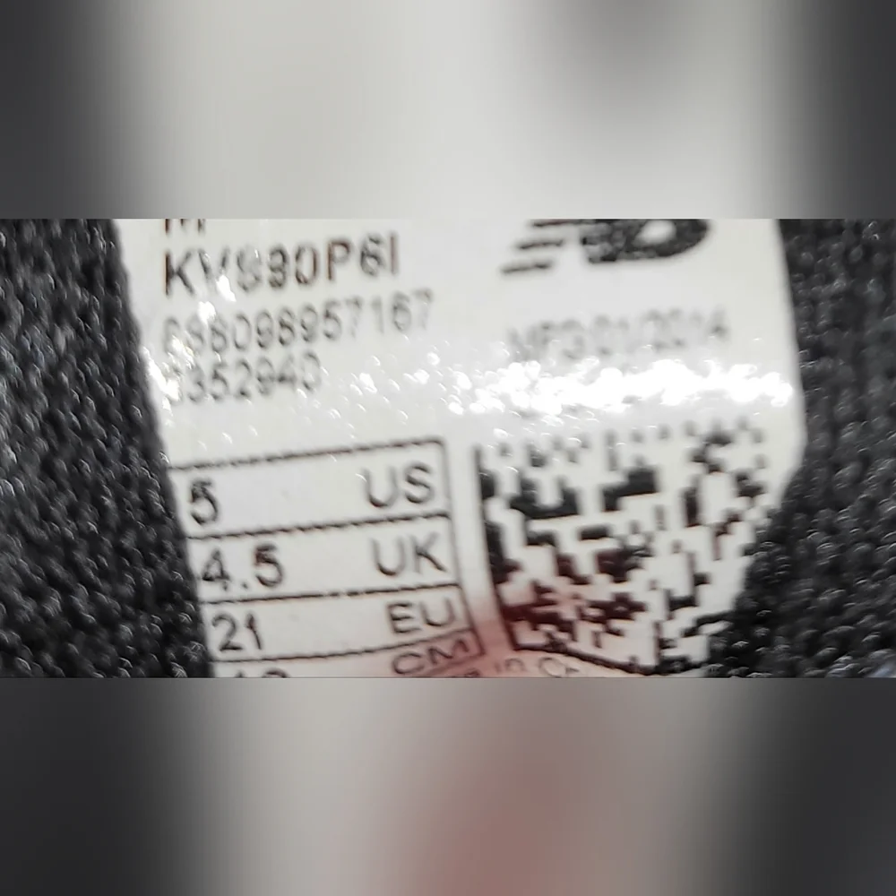 NEW BALANCE Red Snake Camouflage Running Walking Boys Athletic Shoe Baby SIZE 5 - Picture 4 of 4